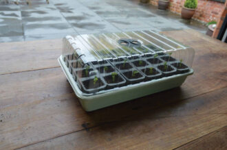 Garland G241 24 Cell Self Watering Fast Root Kit - Самополиващ пропагатор с 24 гнезда.